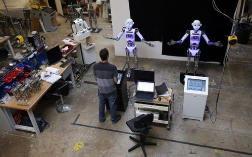 探秘英國類人機器人工廠 能與人類互動交流的智能伙伴如何誕生